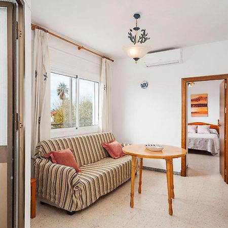 Apartamento Junto A La Playa En El Centro โกนิล เด ลาฟรอนเตรา ภายนอก รูปภาพ