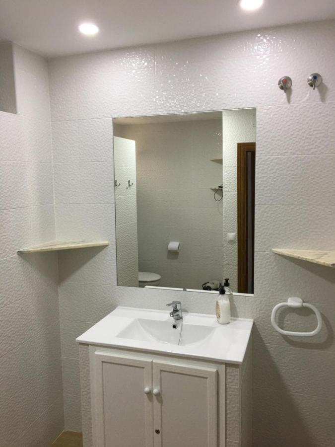 Apartamento Junto A La Playa En El Centro โกนิล เด ลาฟรอนเตรา ภายนอก รูปภาพ