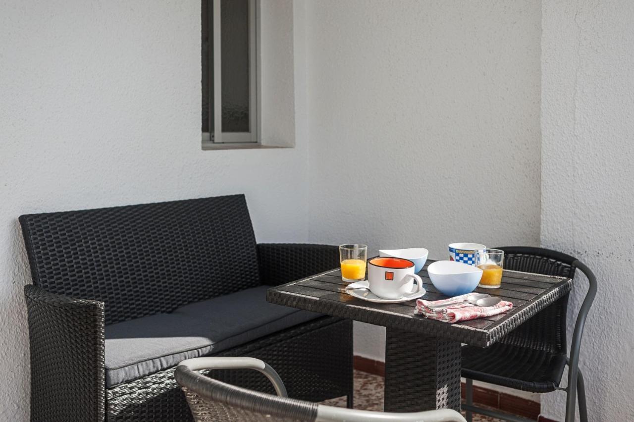 Apartamento Junto A La Playa En El Centro โกนิล เด ลาฟรอนเตรา ภายนอก รูปภาพ