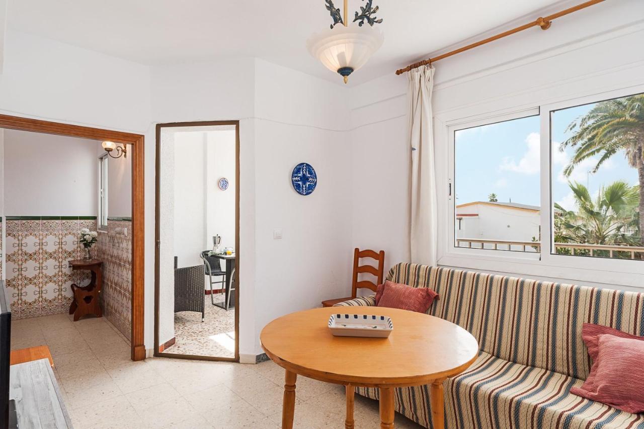 Apartamento Junto A La Playa En El Centro โกนิล เด ลาฟรอนเตรา ภายนอก รูปภาพ